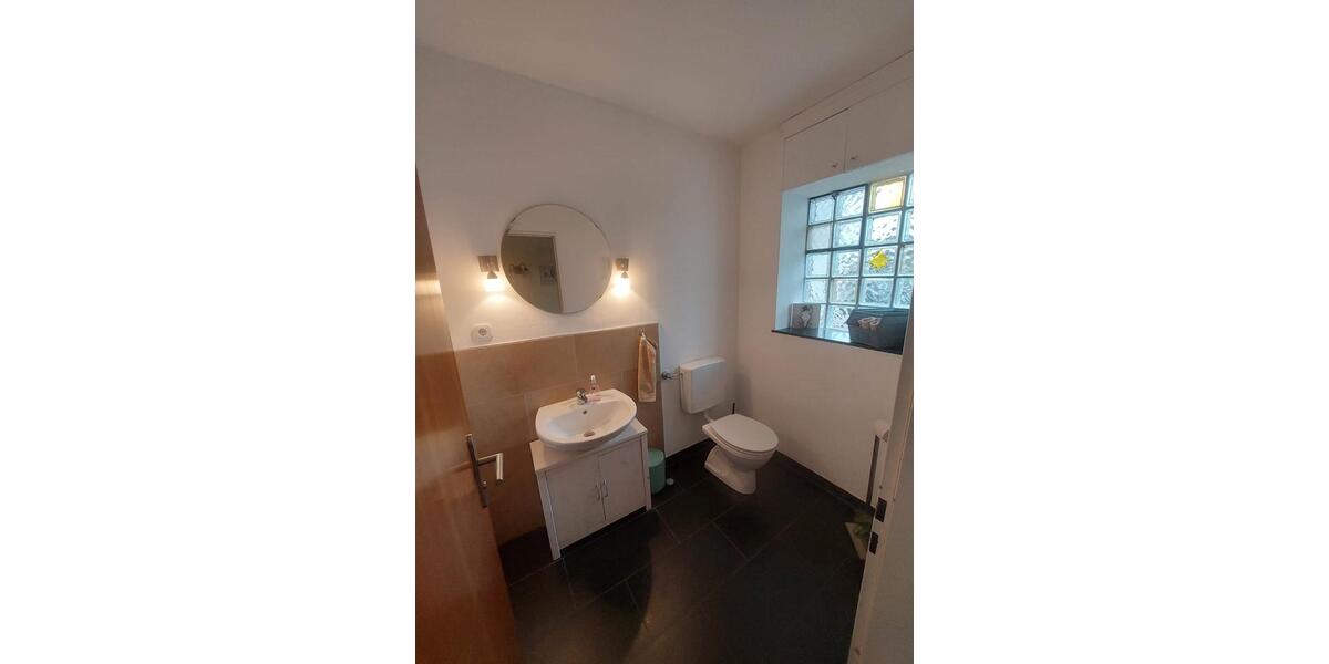 Reihenhaus Hünxe - 6.5 Zimmer, 250 m&sup2;, 2.200&euro; | Angebot:25129233