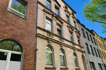 Haus Duisburg / Kaßlerfeld Kaßlerfeld - 12 Zimmer, 256 m&sup2;, 357.000&euro; | Angebot:26532106