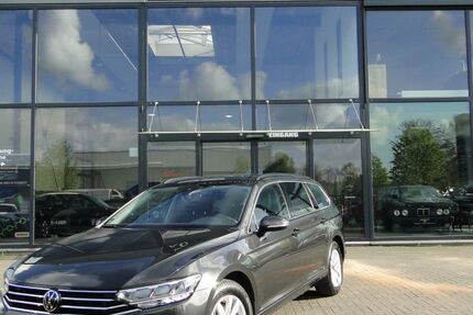 VW Passat Variant 49.092 km 27.890 &euro; Duisburg 47229