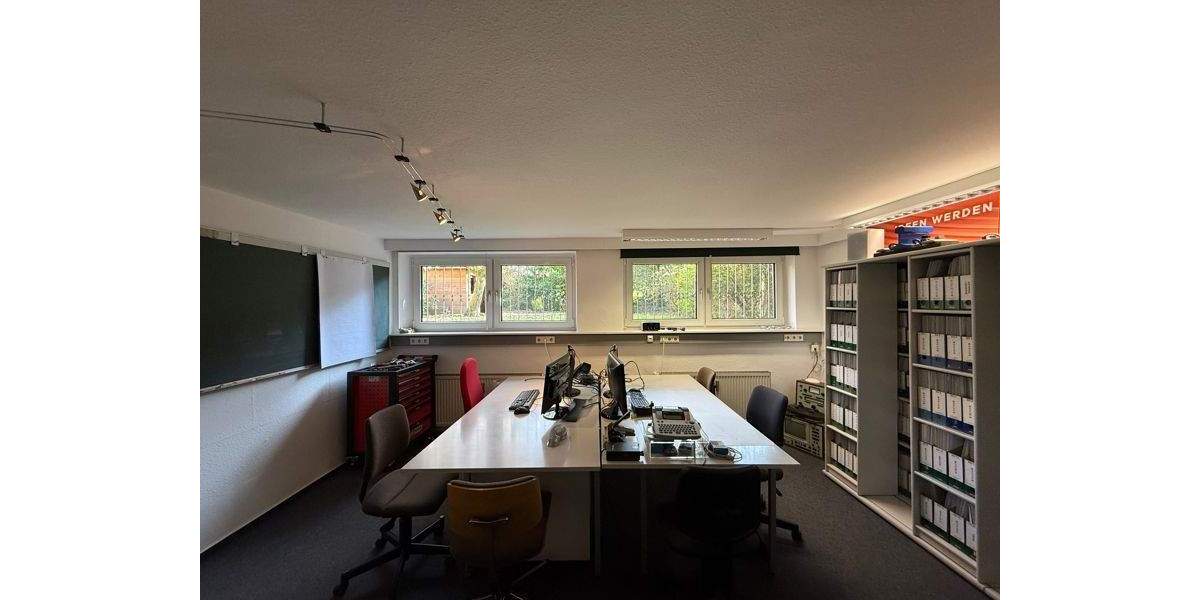 Gewerbeobjekt Essen Holsterhausen - 1.720&euro; | Angebot:25899800