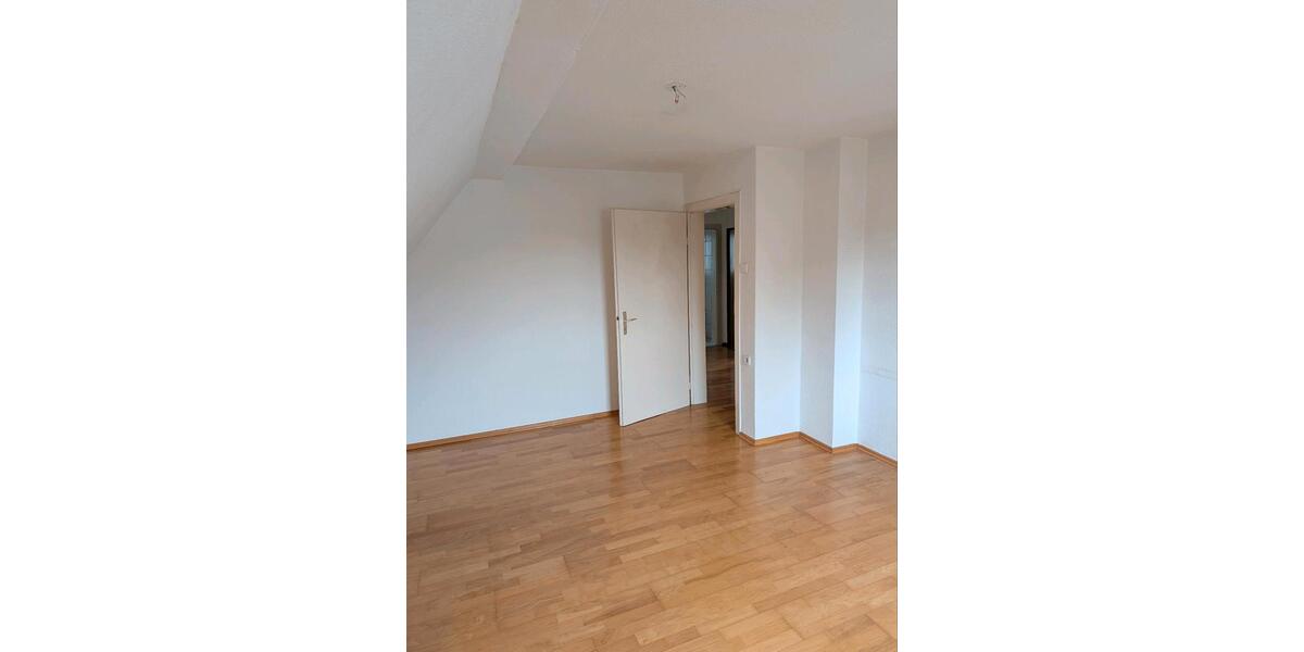 Dachgeschoßwohnung Bochum Eppendorf - 2 Zimmer, 55 m&sup2;, 535&euro; | Angebot:26045524