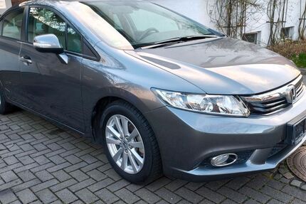Honda Civic 86.985 km 9.500 &euro; Gladbeck 45966