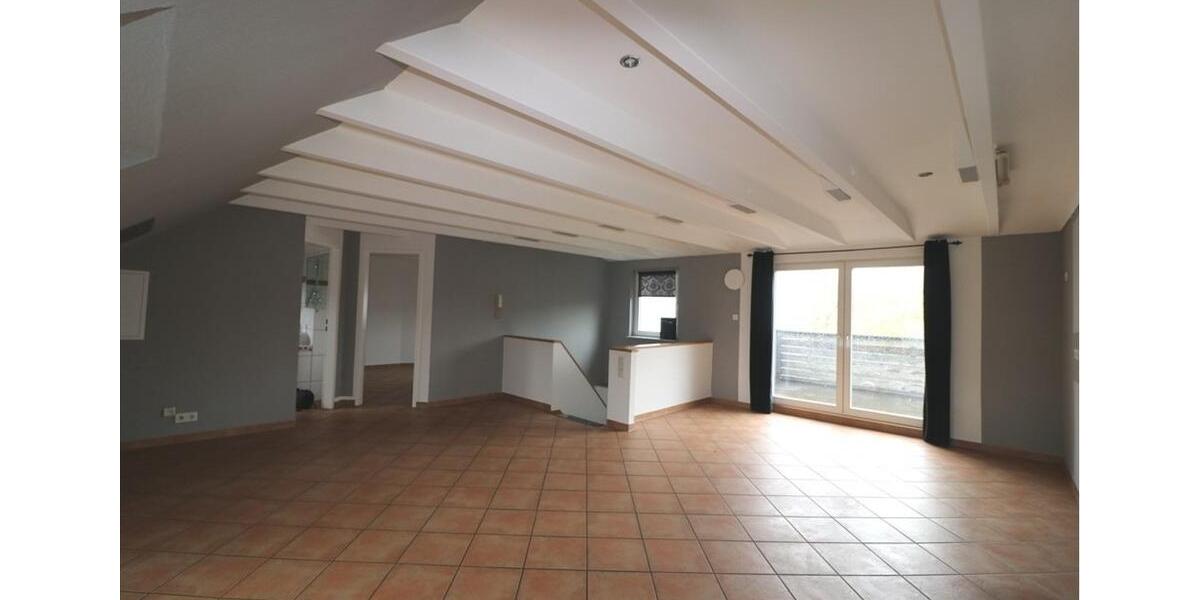 Dachgeschoßwohnung Duisburg Essenberg - 2 Zimmer, 65 m&sup2;, 450&euro; | Angebot:26111465