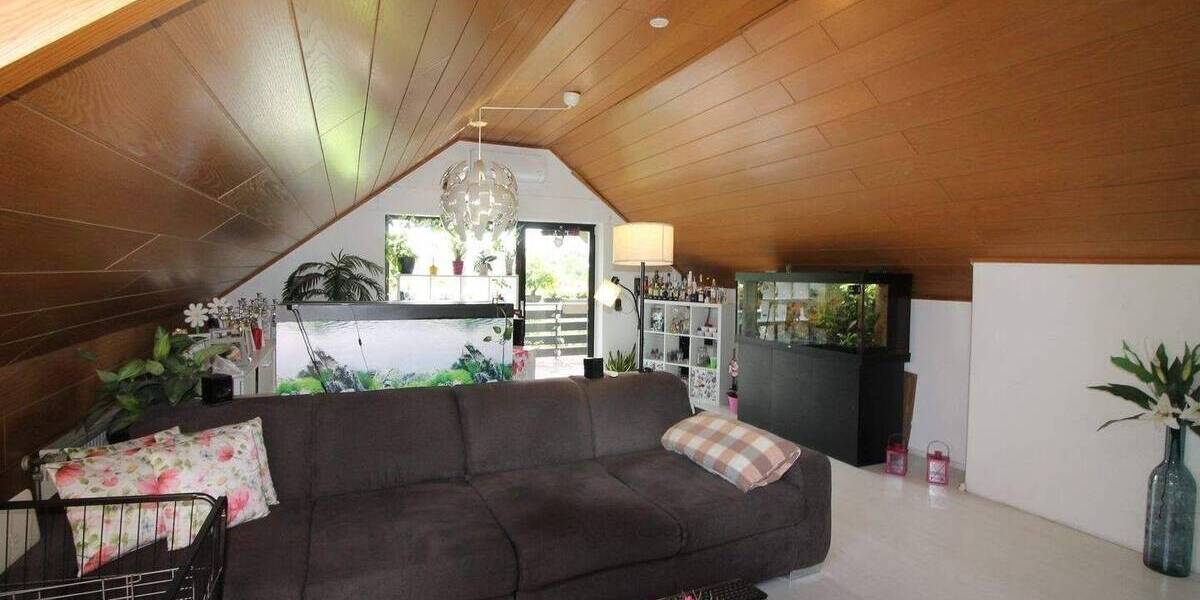 Mehrfamilienhaus, Wohnhaus Rheinberg Ossenberg - 7 Zimmer, 257 m&sup2;, 550.000&euro; | Angebot:25670152