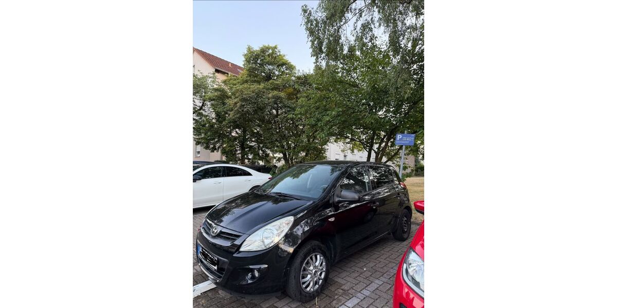 Hyundai i20 182.000 km 2.000 &euro; Recklinghausen 45661