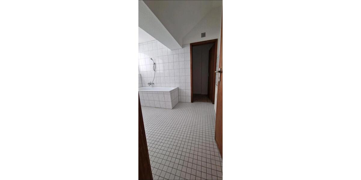 Dachgeschoßwohnung Bottrop Batenbrock - 2 Zimmer, 75 m&sup2;, 750&euro; | Angebot:25647921