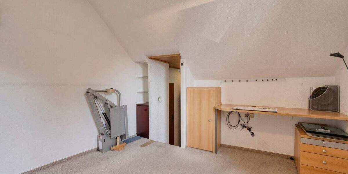 Mehrfamilienhaus, Wohnhaus Oberhausen Buschhausen - 7 Zimmer, 217 m&sup2;, 330.000&euro; | Angebot:25799175