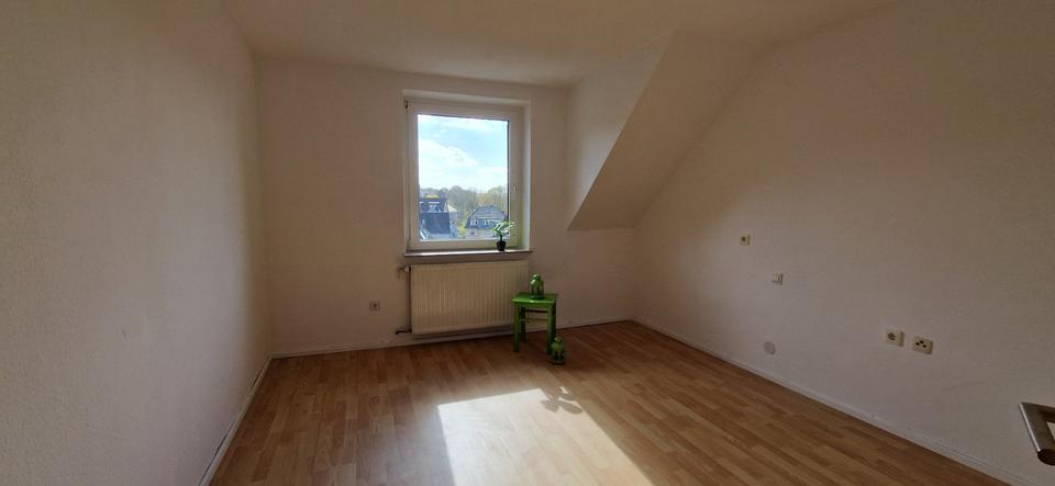 Dachgeschoßwohnung Witten - 4 Zimmer, 100 m&sup2;, 850&euro; | Angebot:25921631