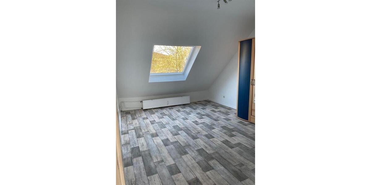 Dachgeschoßwohnung Mülheim an der Ruhr Mellinghofen - 1.5 Zimmer, 35 m&sup2;, 350&euro; | Angebot:26019344