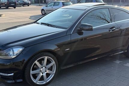 Mercedes-Benz C 250 147.000 km 16.999 &euro; Essen 45141