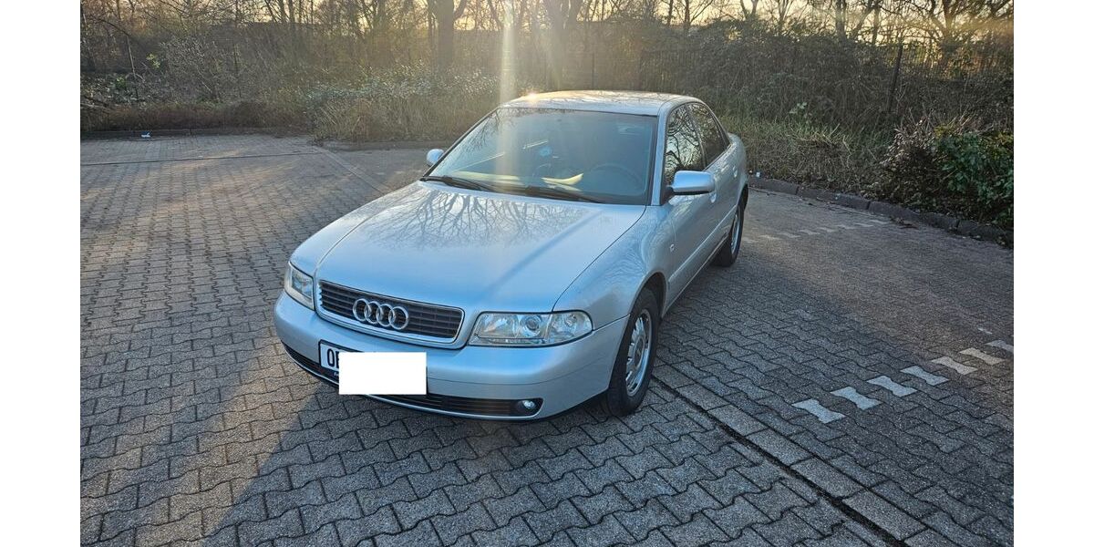 Audi A4 259.000 km 3.200 &euro; Oberhausen 46119