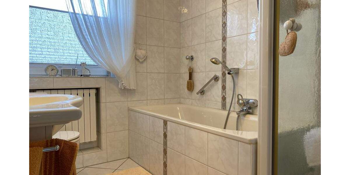 Reihenmittelhaus Duisburg Friemersheim - 4 Zimmer, 102 m&sup2;, 275.000&euro; | Angebot:25707142