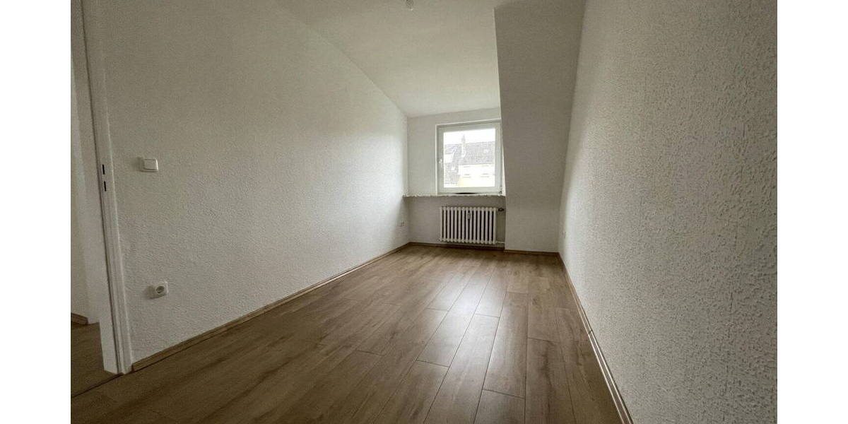 Etagenwohnung Essen Dellwig - 3 Zimmer, 75 m&sup2;, 618&euro; | Angebot:26657371