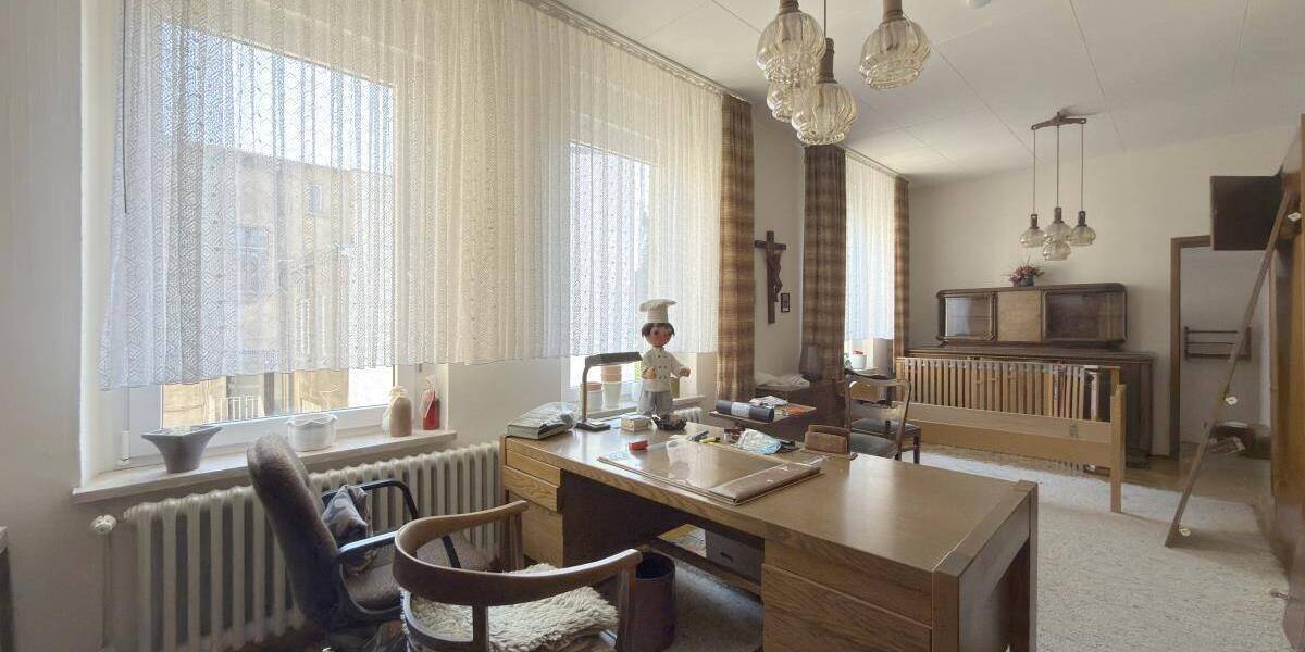 Etagenwohnung Oberhausen Altstadt-Süd - 6 Zimmer, 180 m&sup2;, 2.100&euro; | Angebot:26190385