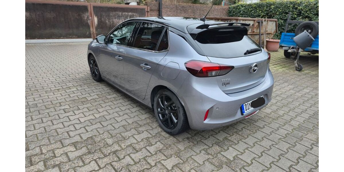 Opel Corsa 65.000 km 14.999 &euro; Dinslaken 46539