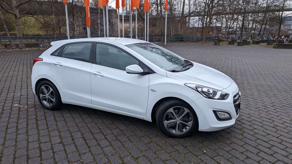 Hyundai i30 167.500 km 7.150 &euro; Bochum 44789