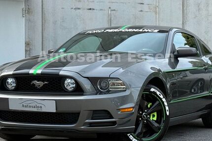 Ford Mustang 84.251 km 25.890 &euro; Essen 45141