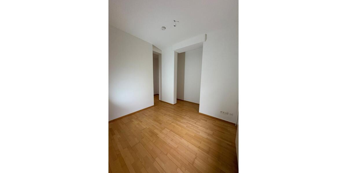 Etagenwohnung Wesel Fusternberg - 4 Zimmer, 127 m&sup2;, 1.300&euro; | Angebot:25792031