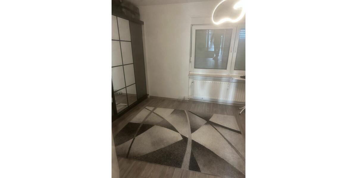 Etagenwohnung Duisburg Walsum - 5.5 Zimmer, 130 m&sup2;, 240.000&euro; | Angebot:23205437