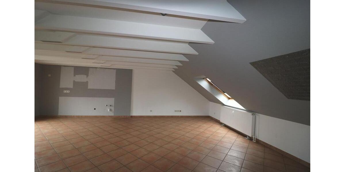 Dachgeschoßwohnung Duisburg Essenberg - 2 Zimmer, 65 m&sup2;, 450&euro; | Angebot:26111465