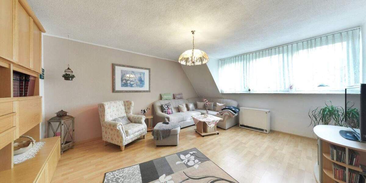 Etagenwohnung Essen Burgaltendorf - 4 Zimmer, 83 m&sup2;, 175.000&euro; | Angebot:25779636