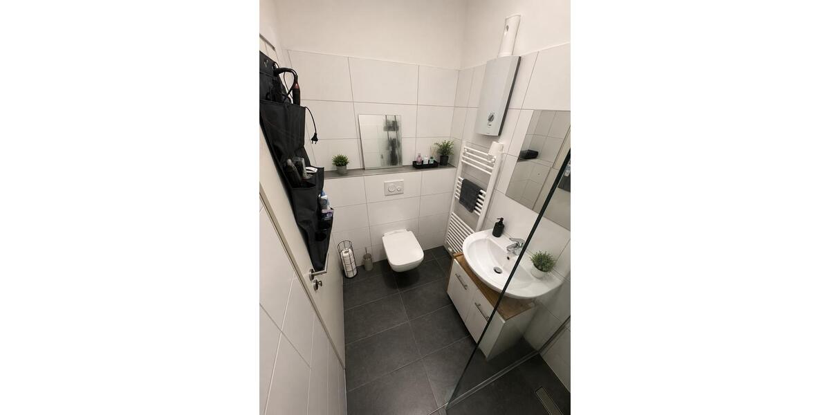 Erdgeschoßwohnung Essen Stadtbezirk VII - 1 Zimmer, 33 m&sup2;, 680&euro; | Angebot:26669645
