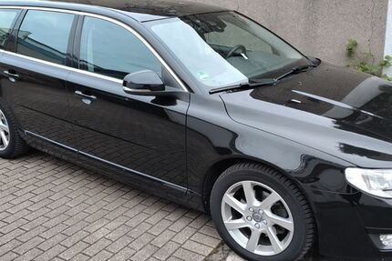 Volvo V70 141.000 km 13.200 &euro; Mülheim 45481