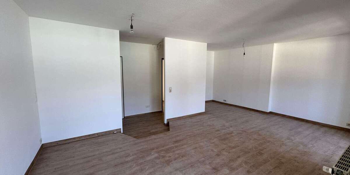 Etagenwohnung Bochum - 4 Zimmer, 92 m&sup2;, 785&euro; | Angebot:27344986