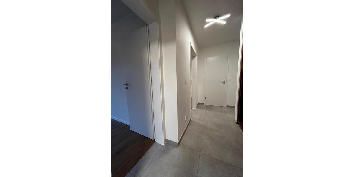 Erdgeschoßwohnung Moers - 3 Zimmer, 92 m&sup2;, 1.100&euro; | Angebot:25903455