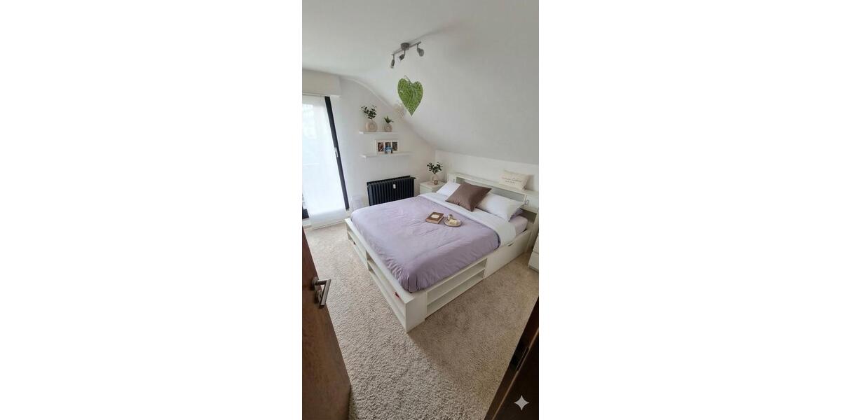 Einfamilienhaus Wesel - 8 Zimmer, 200 m&sup2;, 2.850&euro; | Angebot:26595947