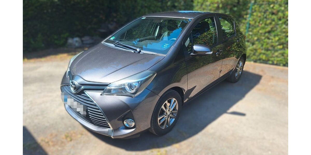 Toyota Yaris 98.076 km 8.590 &euro; Recklinghausen 45665