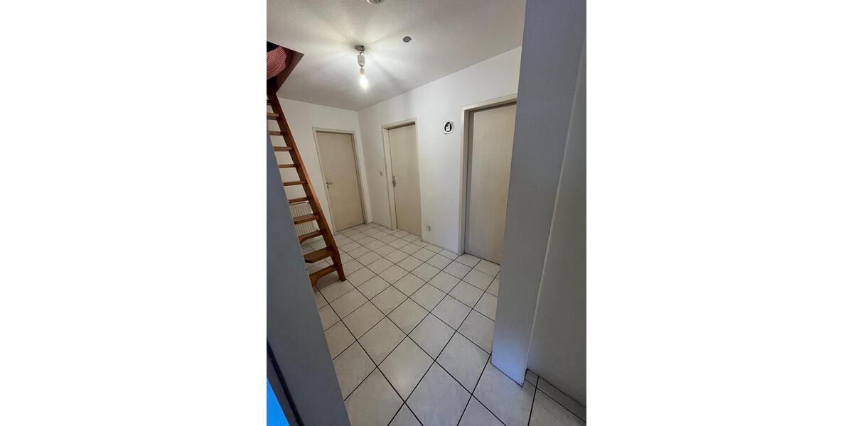 Dachgeschoßwohnung Bochum Wiemelhausen - 1 Zimmer, 20 m&sup2;, 435&euro; | Angebot:25723966