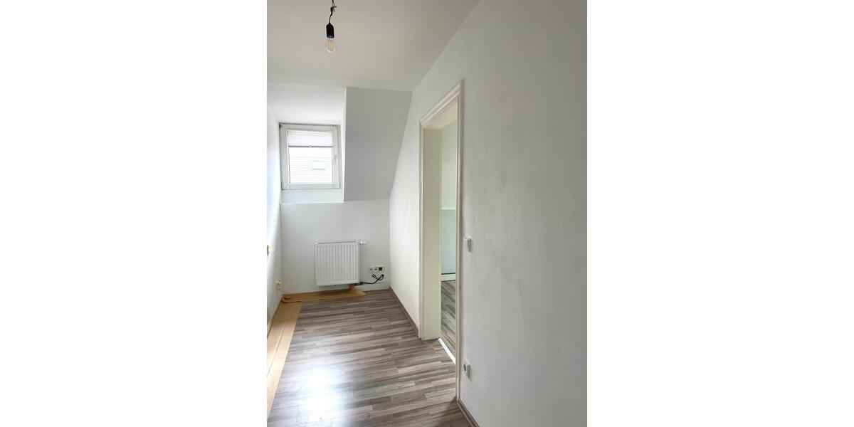 Dachgeschoßwohnung Mülheim an der Ruhr Menden-Holthausen - 2.5 Zimmer, 60 m&sup2;, 510&euro; | Angebot:25999447