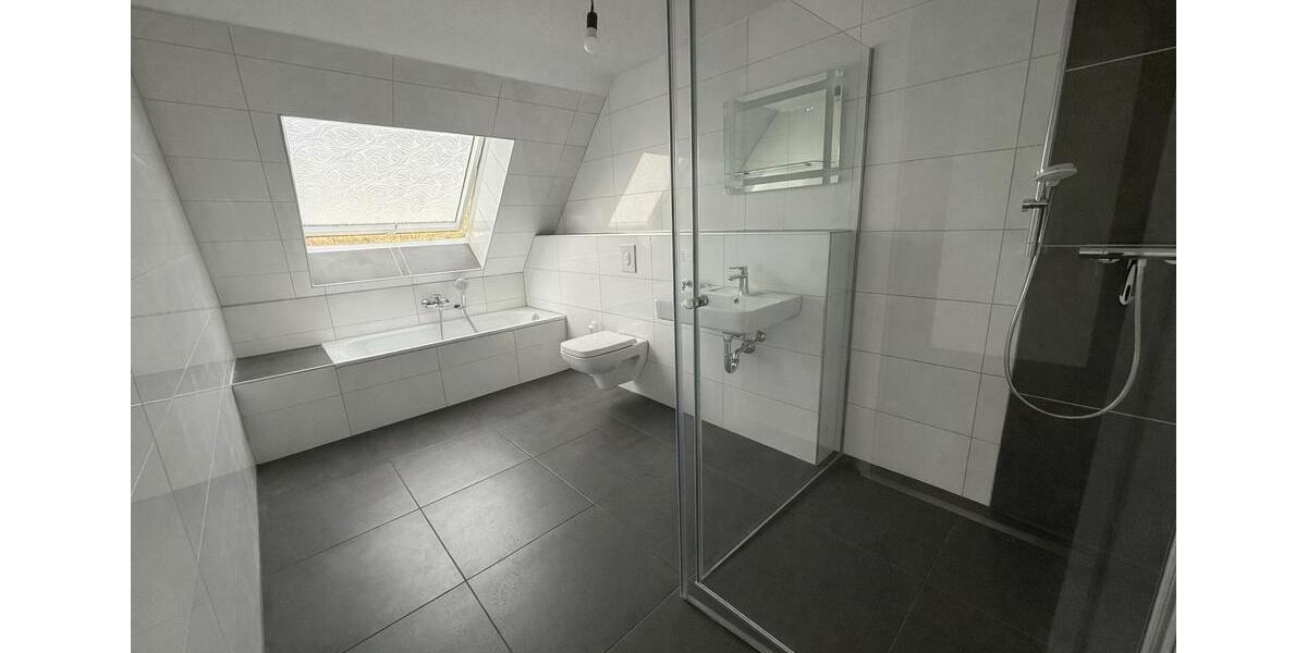 Etagenwohnung Hünxe - 4 Zimmer, 105 m&sup2;, 1.295&euro; | Angebot:26522788