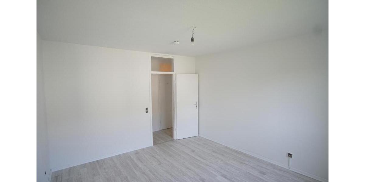 Etagenwohnung Essen Stadtbezirk VI - 3 Zimmer, 81 m&sup2;, 699&euro; | Angebot:25373770