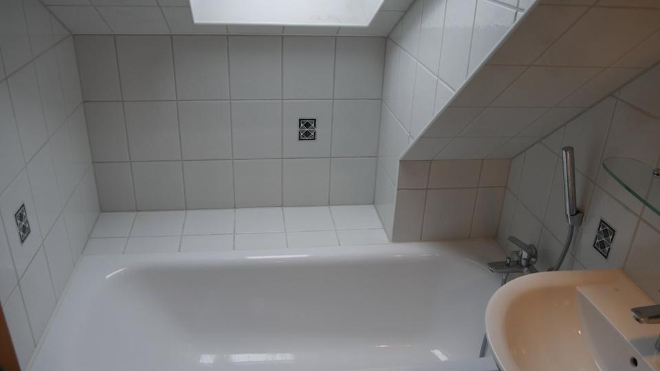 Dachgeschoßwohnung Gelsenkirchen Gelsenkirchen-West - 3 Zimmer, 67 m&sup2;, 600&euro; | Angebot:24846423