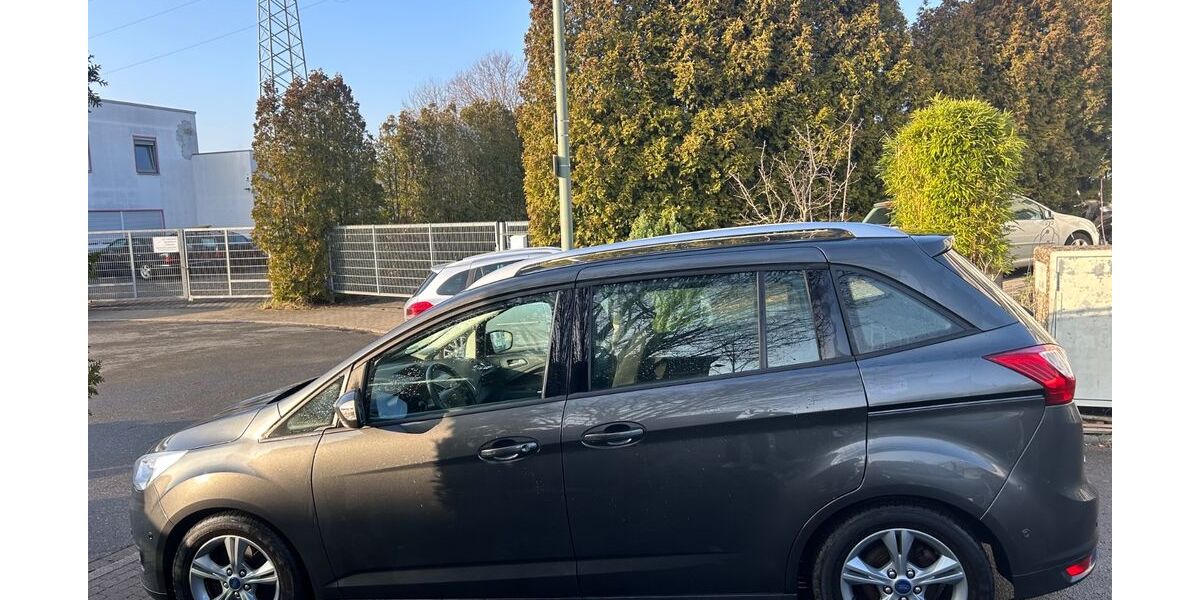 Ford Grand C-Max 95.000 km 7.290 &euro; Essen 45326