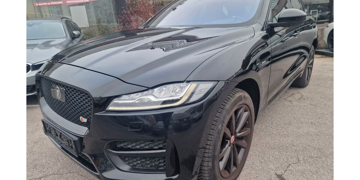 Jaguar F-Pace 112.630 km 19.999 &euro; Gelsenkirchen 45884