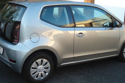 VW up! 11.000 km 10.500 &euro; Duisburg 47199