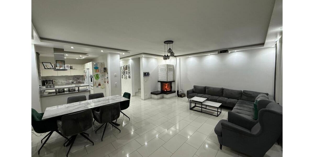 Einfamilienhaus Duisburg Hochheide - 4.5 Zimmer, 120 m&sup2;, 599.999&euro; | Angebot:26660176