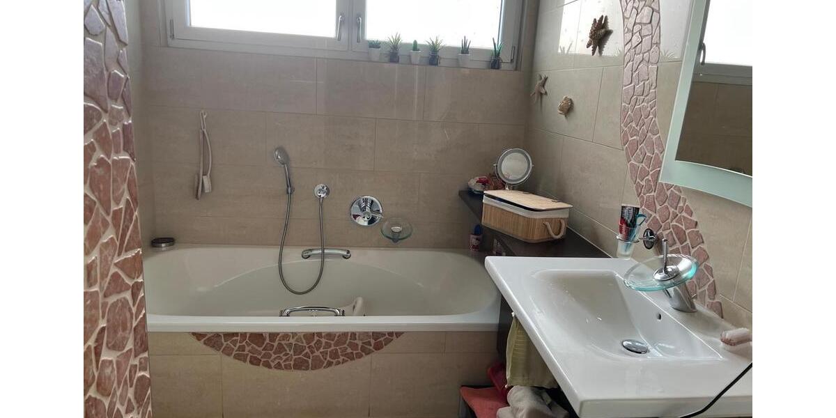 Einfamilienhaus Duisburg Essenberg - 5 Zimmer, 268 m&sup2;, 550.000&euro; | Angebot:26045236