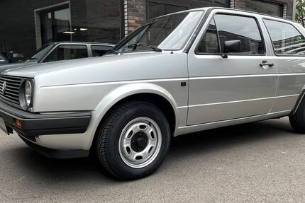 VW Golf 44.342 km 8.990 &euro; Duisburg 47138