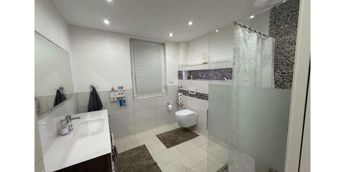 Einfamilienhaus Duisburg Hochheide - 4.5 Zimmer, 120 m&sup2;, 599.999&euro; | Angebot:26660176