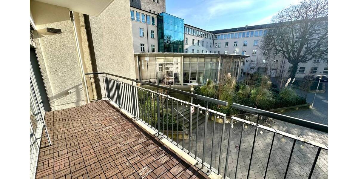 Etagenwohnung Mülheim Mitte - 4 Zimmer, 111 m&sup2;, 1.600&euro; | Angebot:25971060