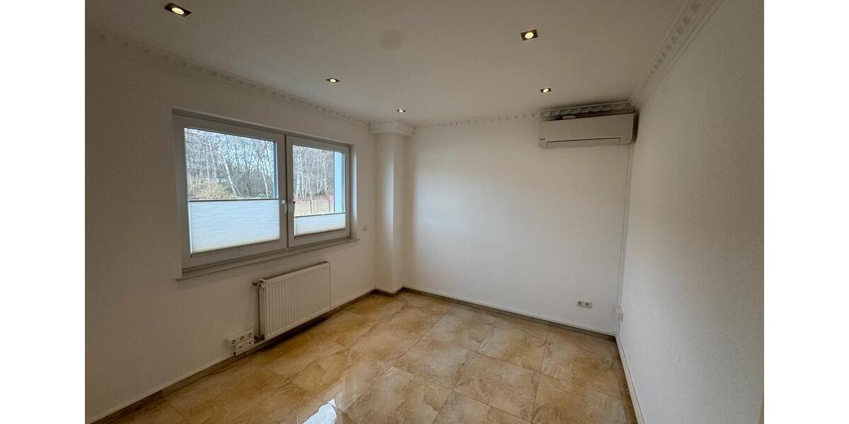 Etagenwohnung Essen Stadtbezirk IV - 3 Zimmer, 90 m&sup2;, 1.200&euro; | Angebot:24769216