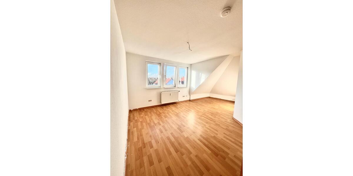 Dachgeschoßwohnung Essen Stadtbezirk III - 2 Zimmer, 73 m&sup2;, 118.000&euro; | Angebot:26061703