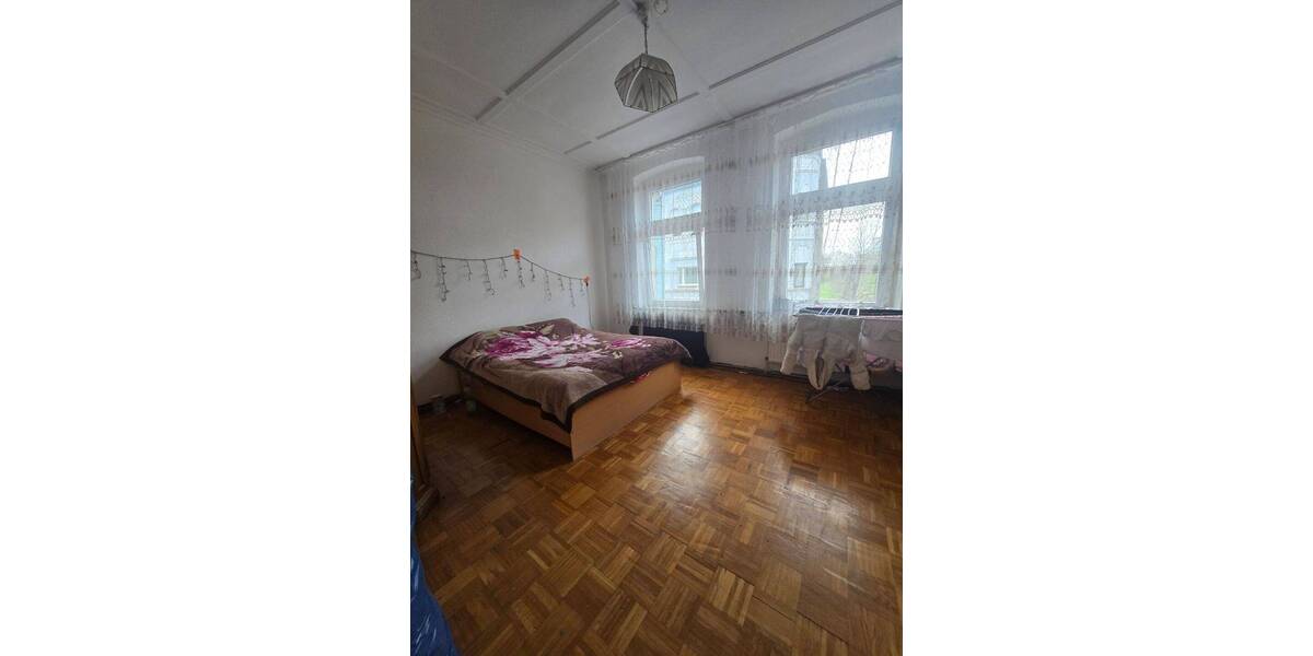 Etagenwohnung Duisburg Bruckhausen - 3 Zimmer, 347 m&sup2;, 240.000&euro; | Angebot:26102284