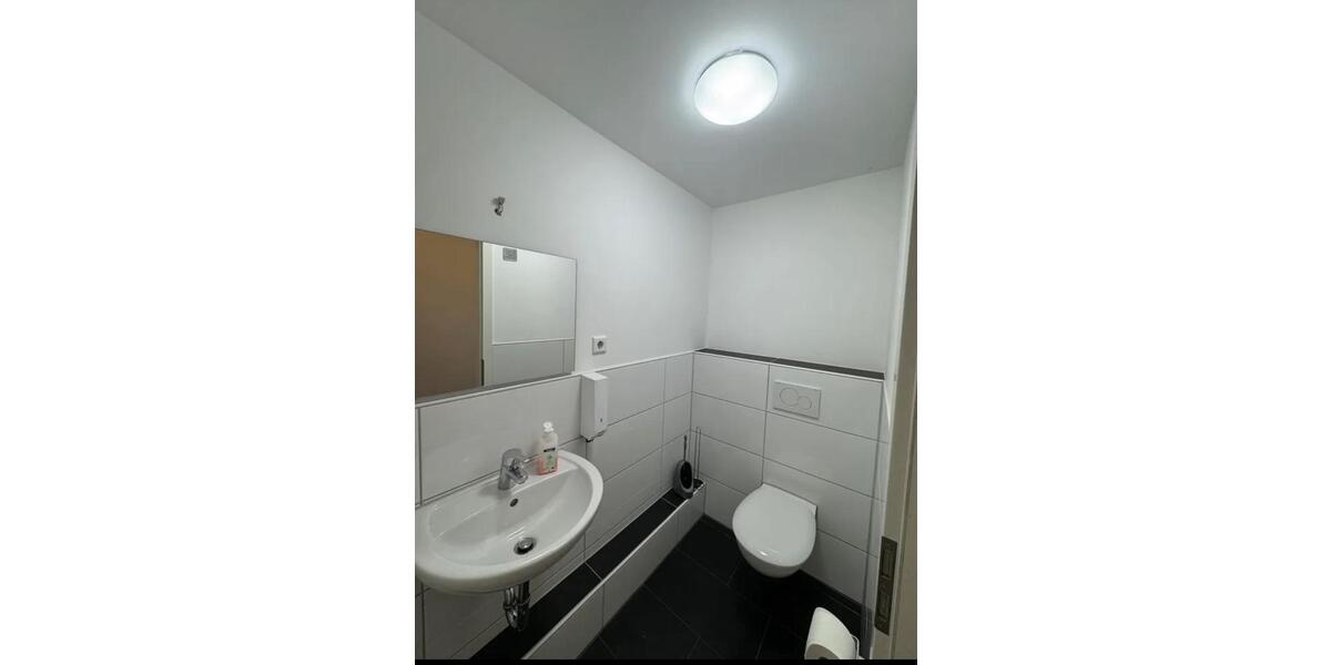 Etagenwohnung Essen Stadtbezirk VIII - 4 Zimmer, 130 m&sup2;, 1.170&euro; | Angebot:25272343