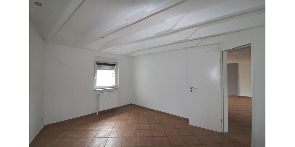 Dachgeschoßwohnung Duisburg Essenberg - 2 Zimmer, 65 m&sup2;, 450&euro; | Angebot:26111465