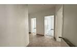 Helle 3,5-Zimmer-Wohnung mit Garage, Kellerraum und Dachboden-Stauraum - Erdgeschoßwohnung Essen Stadtbezirk III | Angebot:26691538